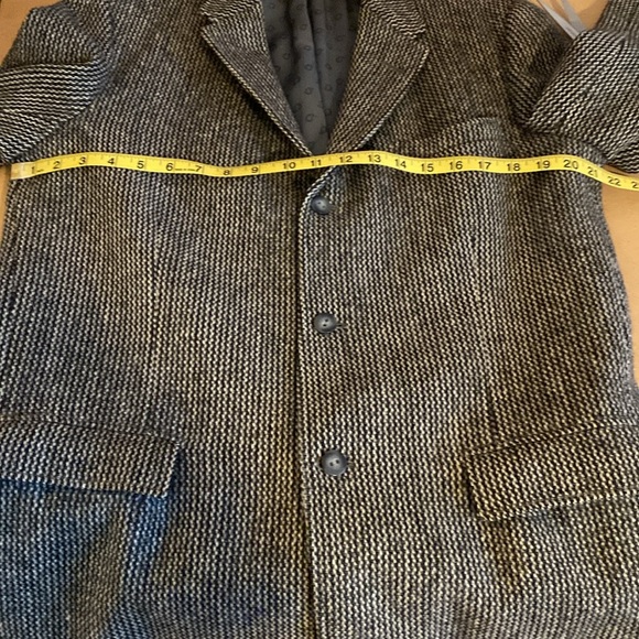 Harris Tweed Wool Blazer. See photos for measurements. - Picture 11 of 12